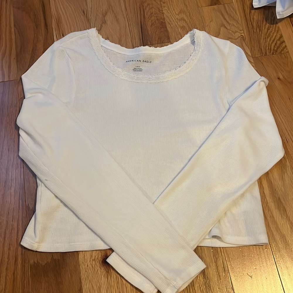 White crop top.